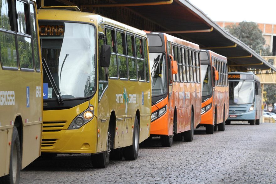 Transporte coletivo no Cruzeiro e região causam transtorno e estresse em usuárias